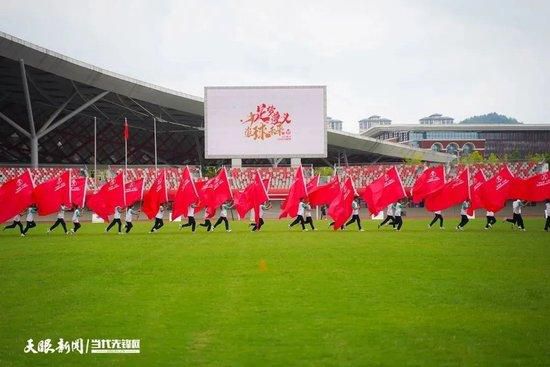 上场前克洛普说了什么？埃利奥特：“试着带来不同，他让我们充满信心，自由去发挥，以我们的方式比赛，表达自己，更重要的是帮助球队。